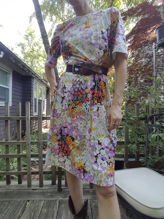Vintage 1970s Floral Shift Dress
