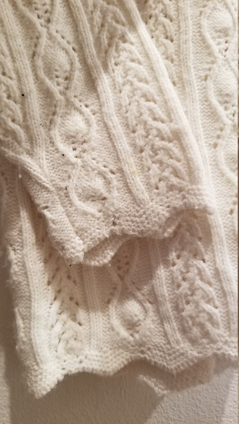 Vintage 1950s White Scalloped Cardigan