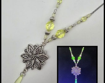 Silver flower uranium glass necklace, flower necklace, vaseline depression glass jewelry, blacklight glow jewelry, uv party accessories