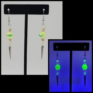 Blue green uranium glass and snake vertebrae bone earrings, vaseline glass jewelry, UV beads, blacklight jewelry, oddity earrings, real bone