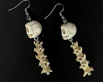 Skull and spine snake vertebrae bone earrings, real rattlesnake bone jewelry, skull jewelry, vulture culture jewelry, witchy gifts for women