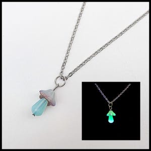 Blue mushroom uranium glass necklace, glowing mushroom jewelry, blacklight reactive glow jewelry, uv glow party accessories