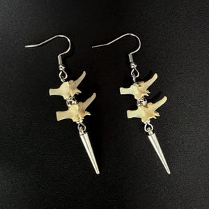 Silver spike snake bone earrings, real bone jewelry, snake vertebrae accessories, dark cottagecore, vulture culture earrings
