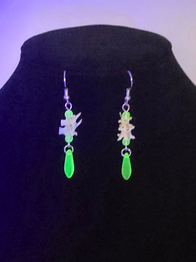 Snake vertebrae and uranium glass dangle earrings, victorian steampunk gift, UV beads, blacklight jewelry, oddity earrings, real bone image 5