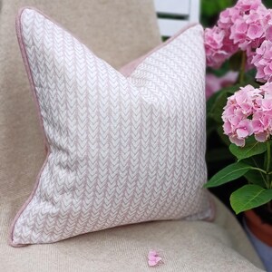 Funda de cojín rosa ruborizado con corazones blancos/Funda de cojín rosa empolvado con ribete/Funda de cojín espiga ruborizada con corazones blancos/Impresión pequeña