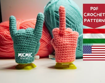 Modello PDF che cammina all'uncinetto a mano