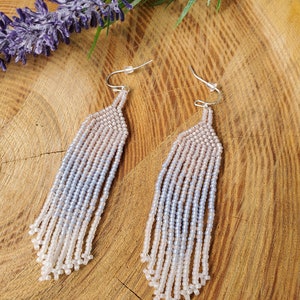 Boucles d'oreilles perles de rocaille, boucles d'oreilles à franges, boucles d'oreilles pendantes, boucles d'oreilles perles, boucles d'oreilles pompons, cadeau pour elle, fête des mères image 4