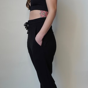 Ultra-Soft Bamboo Lounge Pants: Eco-Friendly Yoga Wear