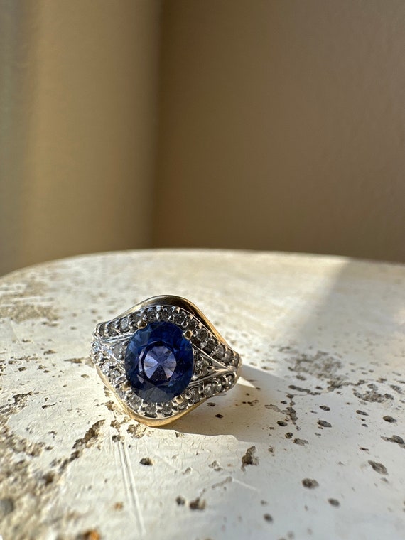 Ceylon Sapphire and Diamond Ring