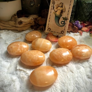 ONE Orange Calcite Palm Stone, Orange Calcite Palmstone, Orange Calcite Specimen, Orange Calcite Mineral, Orange Calcite Large Tumbles