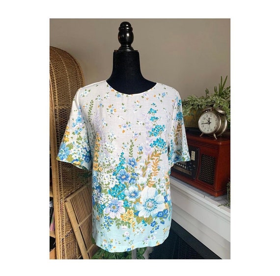 1970s Handmade Vintage Flower Power Floral Top - image 1