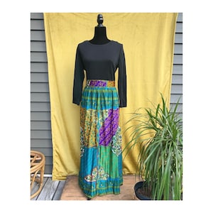 Beautiful 70s Handmade Vintage Dress with Psychedelic Patterned Skirt