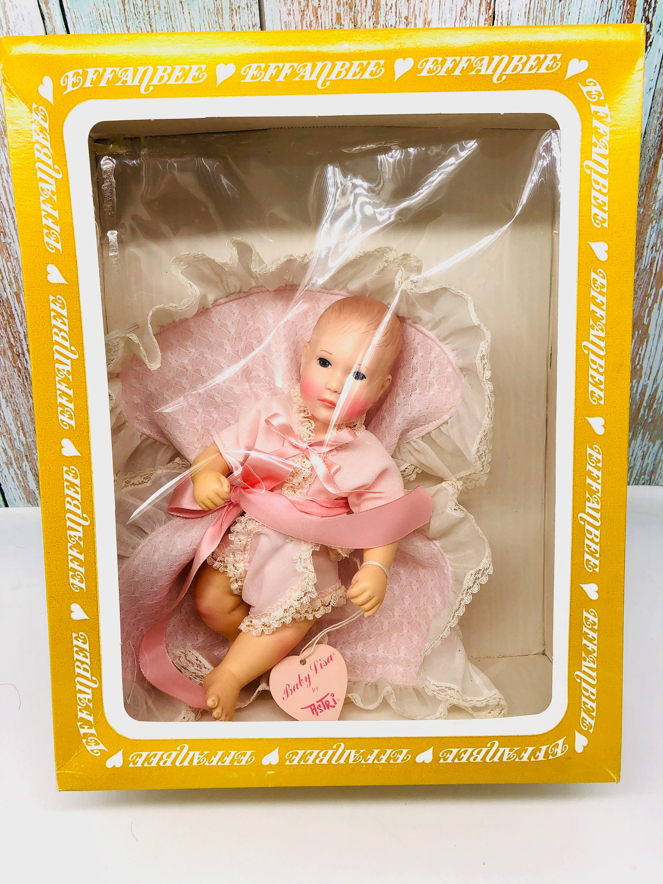 Vintage Effanbee Baby Lisa #1011, MIB Baby Lisa, 11 Inch Vintage Effanbee Baby Lisa #1011, MIB Baby Lisa, 11 Inch