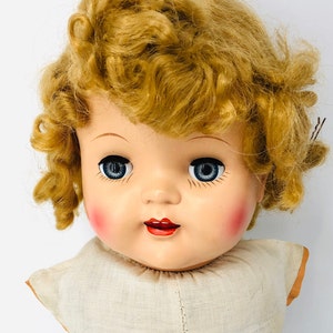 1940&#39;s Daddy&#39;s Queen doll, #750, Composition head, rubber ( LATEX?)  legs, 26&quot;, cloth/stuffed body, crier works, NO arms, Made in USA.