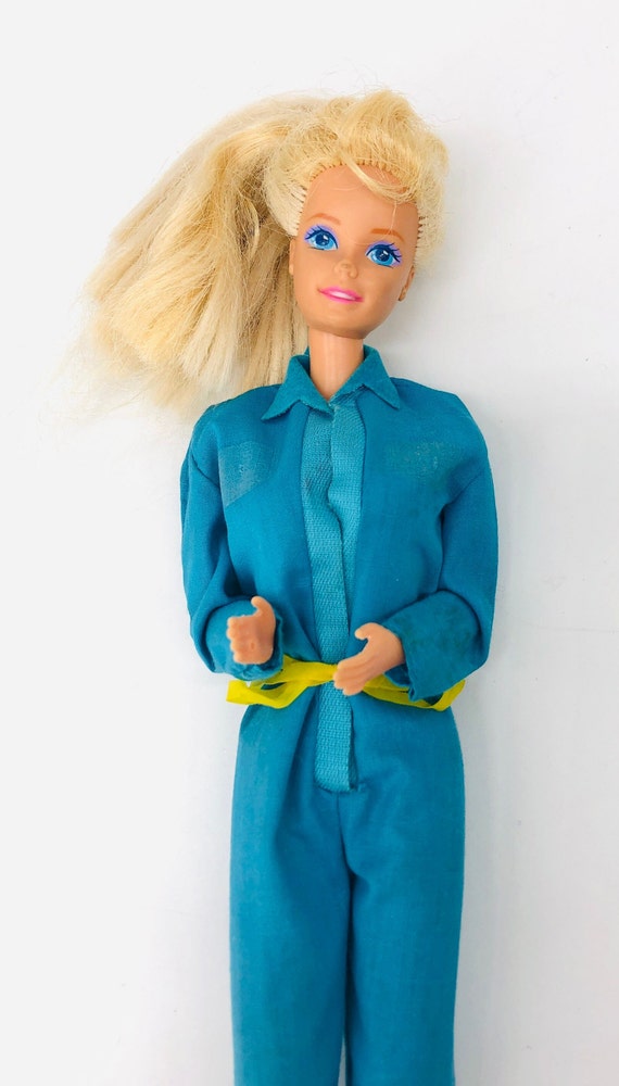 80年代/90年代ヴィンテージバービー：ティールパンツスーツ、ピンクの