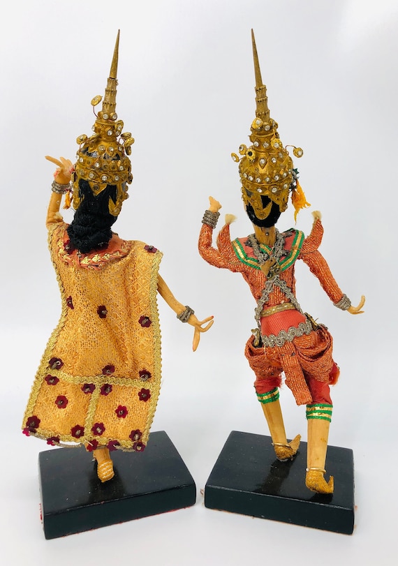 ヴィンテージのタイのダンス人形:職人による民芸品のカップル ヴィンテージのタイのダンス人形:職人による民芸品のカップル