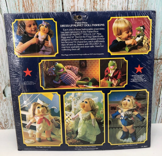 Fisher price dress up dolls hotsell