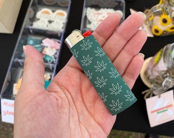 Cannabis Leaf Green Lighter Wrap