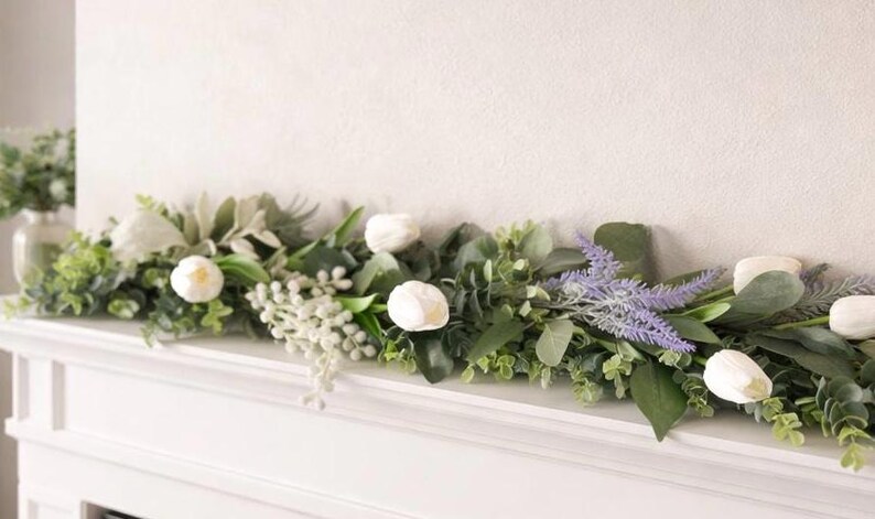 Spring Garland With Tulip, Eucalyptus Garland, Tulip Arrangement ...