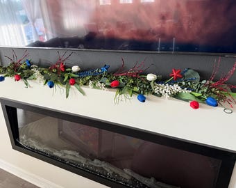 Patriotic garland with star, Red White Blue garland, Tulip arrangement, 4th of July arrangement, Americana Garland Mantel, Fireplace garland