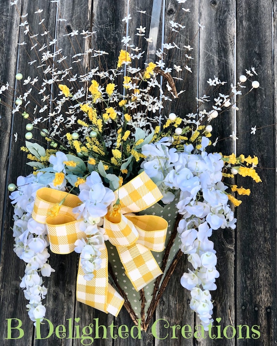 FFYHO Butterfly Tulips Spring Door Wreaths For Front Door Outside, Round Hanging Signs For Home Decor Holiday Porch Wall Farmhouse Indoor