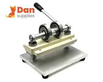 Máquina troqueladora de cuero con eje guía doble, máquina de grabado en relieve de cuero