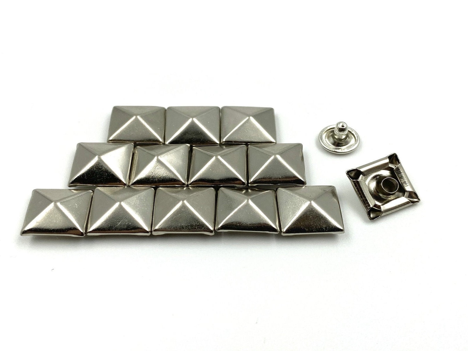 【ラスト1点】A&G Stud Pyramid Pierce Amazon.com: Pyramid Studs - Size 13 - Ideally used for Denim