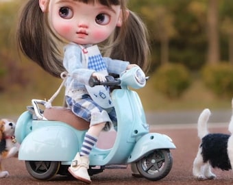 Miniature Plastic Motorbike for Blythe, Qbaby, Azone, Licca Dolls