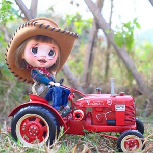 在庫あり 1/6スケール 農場用トラクター ブライス人形用 momoko Qbaby 1:6 人形 金属製農場用トラクター BJD 12インチ アクションフィギュア 1/6スケール Phicen
