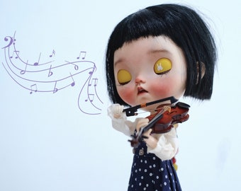 Miniature Doll Violin: 1/6 Scale Blythe, Momoko, BJD Doll
