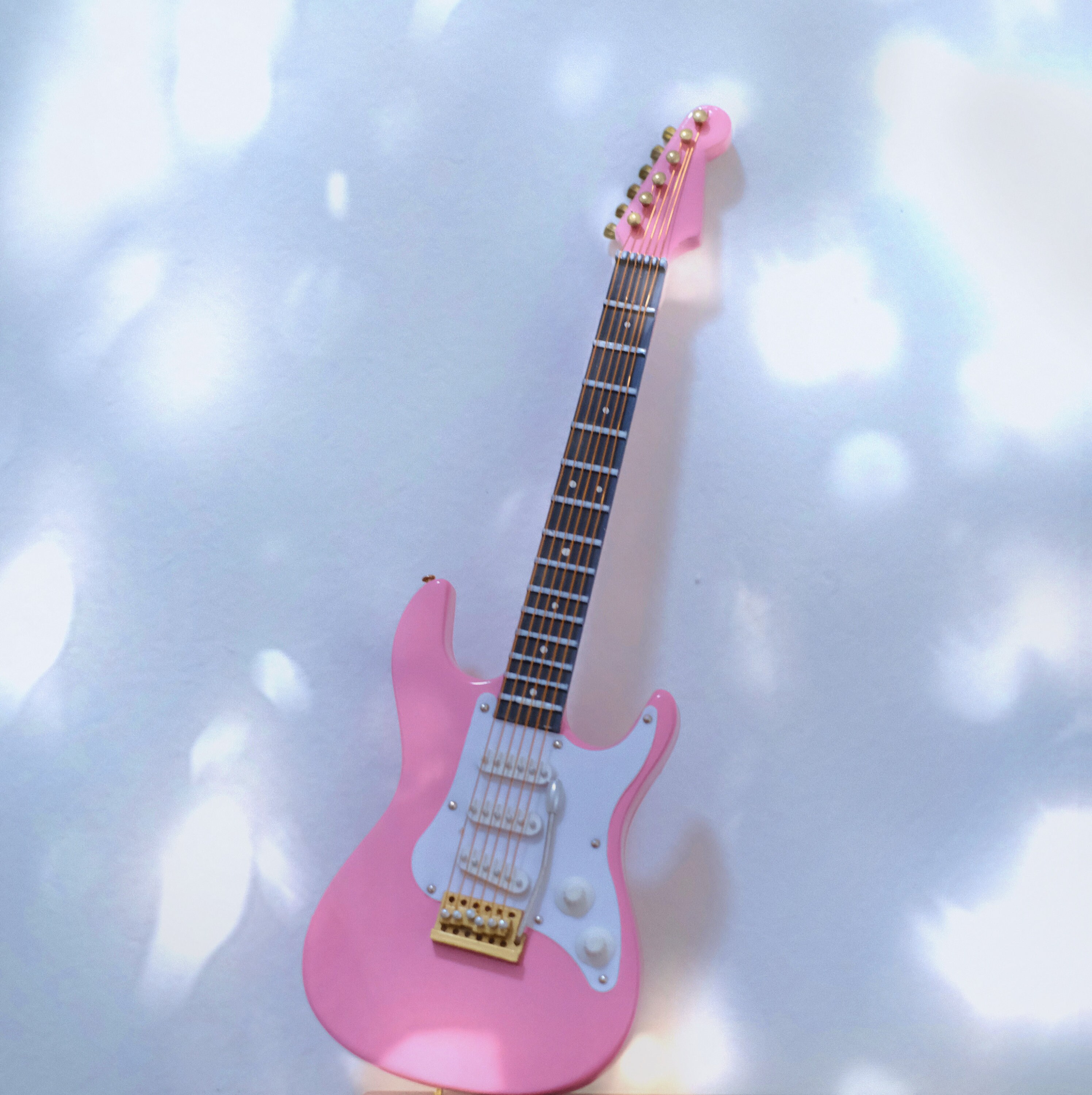 CHITARRA IN MINIATURA da collezione miniature modellino Rickenbacker