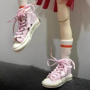 Miniature Canvas Sneaker Shoes: 1/6 Blythe, Pullip, Licca, Azone, Momoko, Holala, Lati Yellow