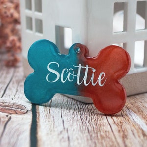 Resin dog tag, cute dog tag, unique pendant, customizable, color gradient blue red, weatherproof, resin, gift ideas dogs