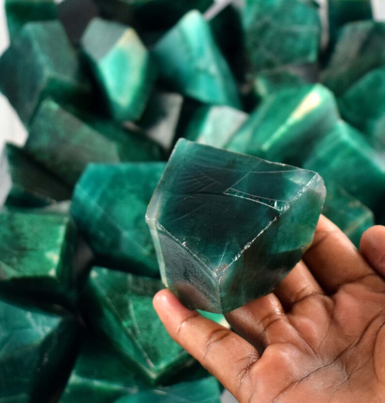 Natural 1000 Carat Brazilian Green Emerald Facet Gemstone Polished Rough Specimen Lot