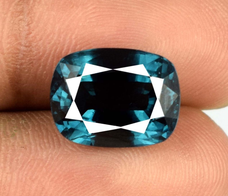 9 Ct Mozambique Copper Bearing Green Paraiba Tourmaline 100 Etsy