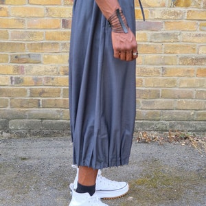 Back in stock Only 4 available Lantern trousers image 10