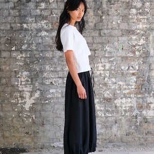Back in stock Only 4 available Lantern trousers image 2