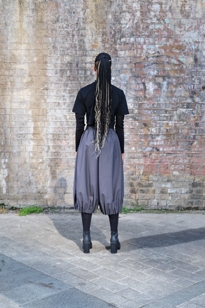 Back in stock Only 4 available Lantern trousers image 5