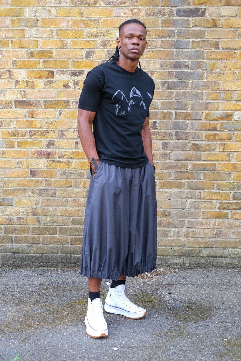 Back in stock Only 4 available Lantern trousers image 6