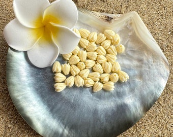Pikake-kralen，DIY Hawaiiaanse jasmijnbloem composiet hars koraal tulp crème ivoor bulkkralen，Island-stijl，DIY Pikake-ketting，Oorbellen，7*9 mm