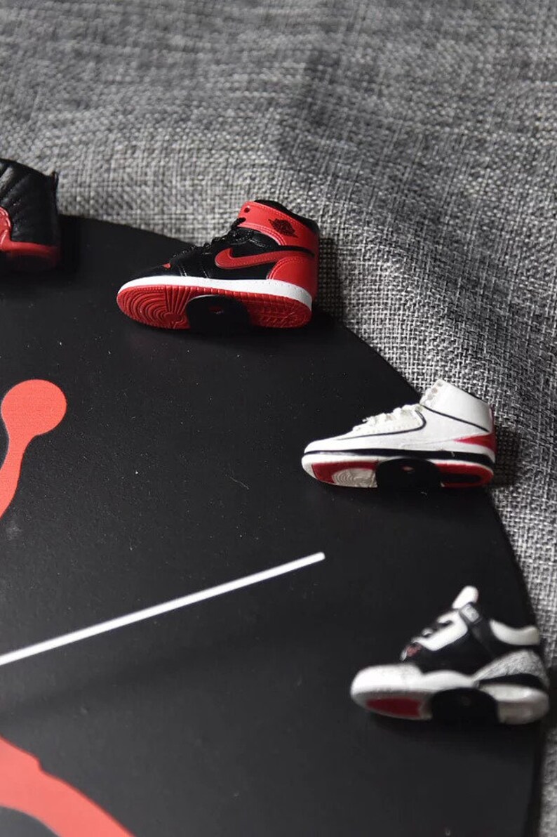 mini jordans clock