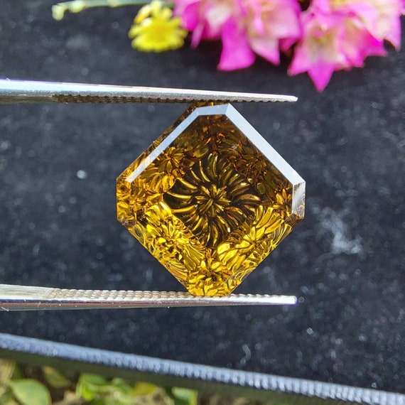 Handcarved Honey Quartz Gemstone: Floral Fantasy Cut, 8.60 Carats