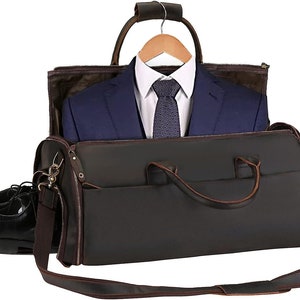 Canvas suit carrier outlet