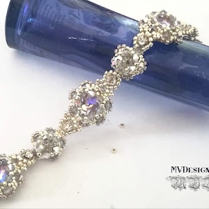 Bead Bracelet Dainty with stunning Swarovski rivoli with AB effect