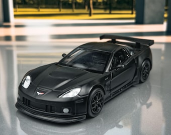 Chevrolet Corvette C6R 2010 / Modelo de coche fundido a presión / Escala 1/36 / Regalo