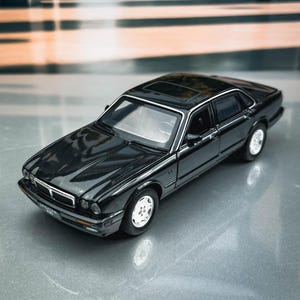 Jaguar XJ6 | Diecast Model Car | Scale 1:32 | Jaguar Die cast Car | Gift