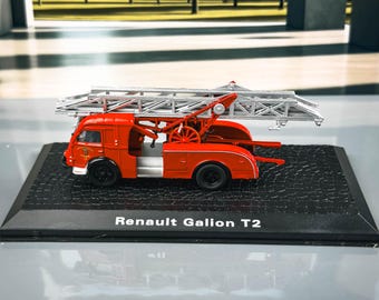 Renault Galion T2 / Camión de bomberos a escala 1:76 / Modelo original con licencia / Regalo