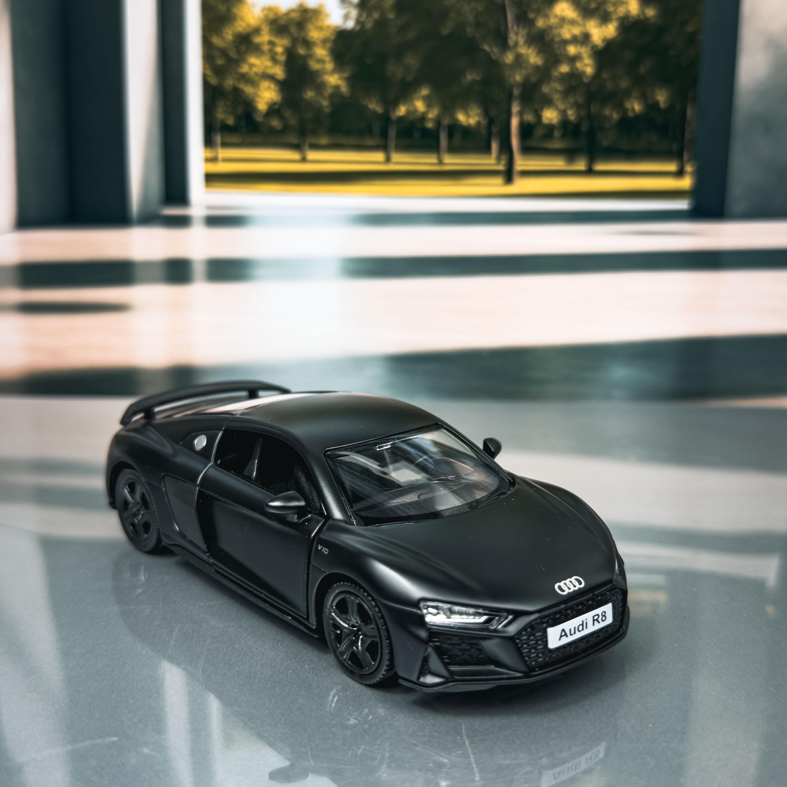 Audi R8 Coupe | Diecast Model Car | Model Scale Car | 1/36 Scale