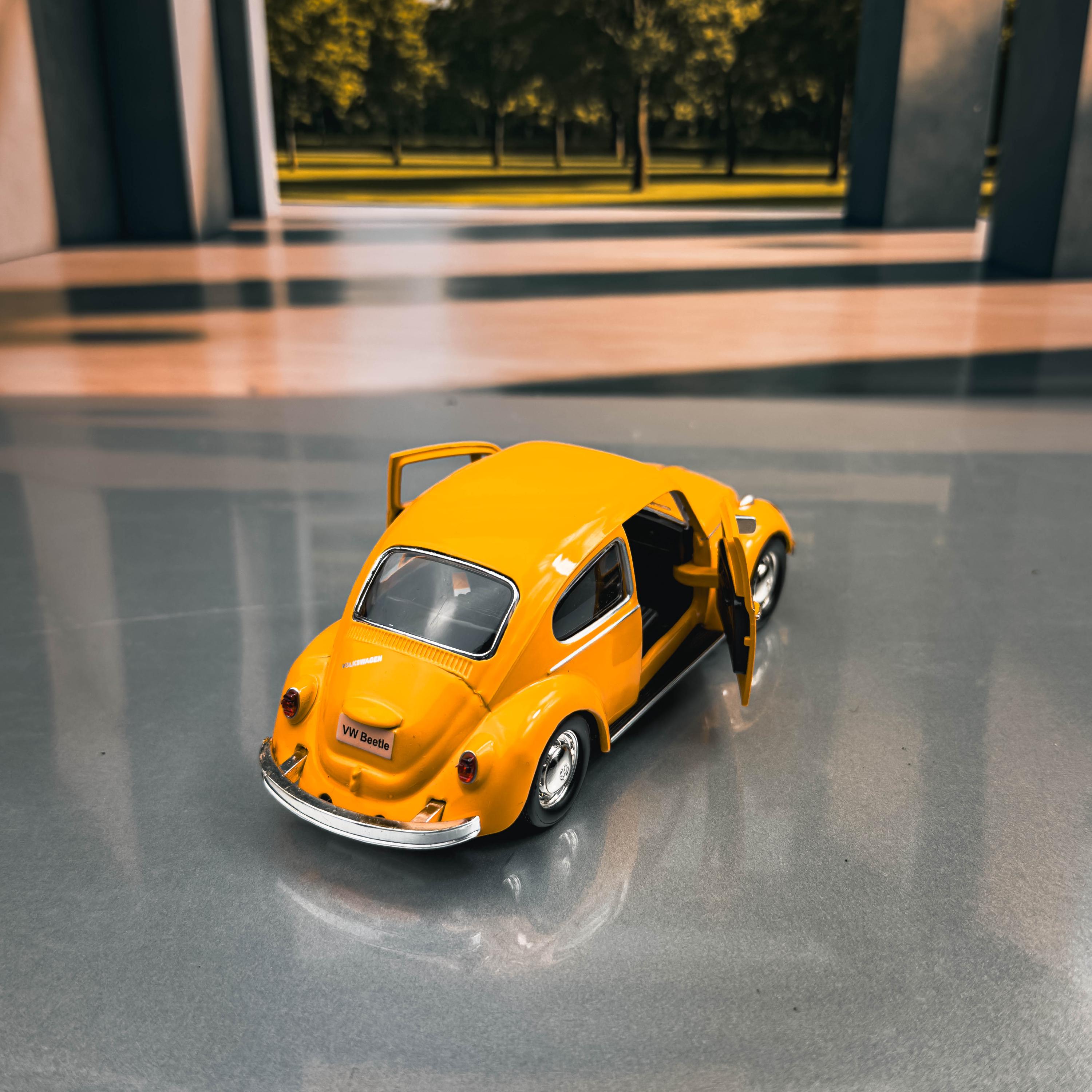 Volkswagen Beetle Classic | Diecast Model Car | Scale 1/36 | Gift