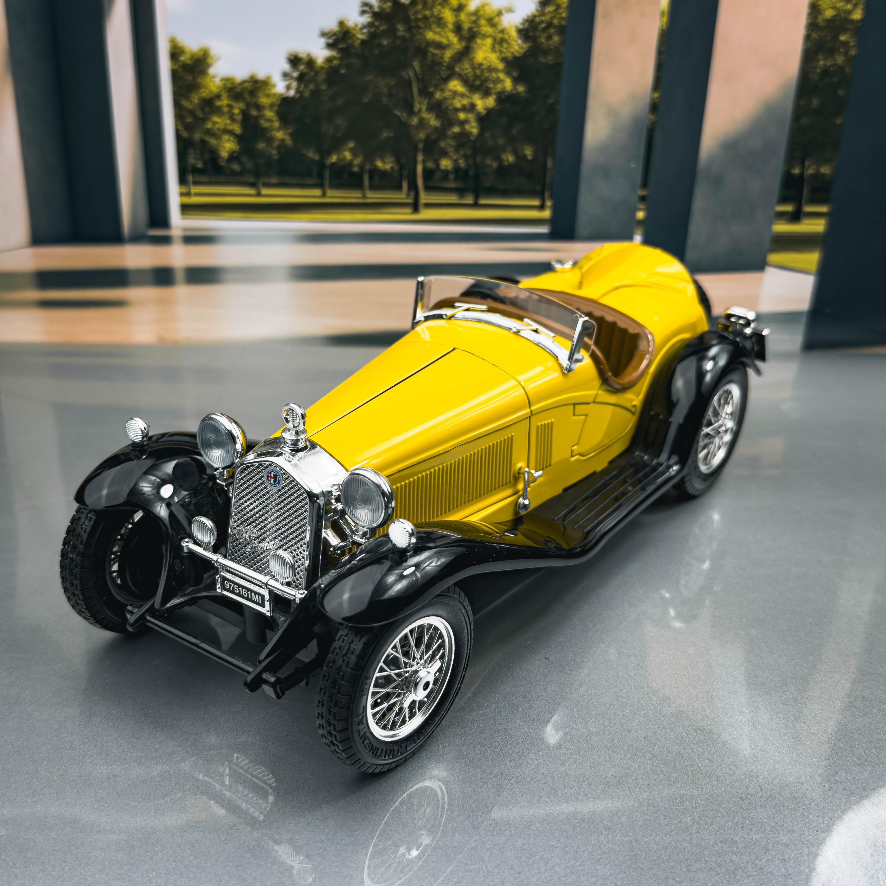 1932 Alfa Romeo 2300 Spider | Die Cast Model Car | Vintage Model
